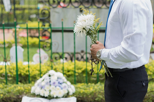How to Arrange a Funeral