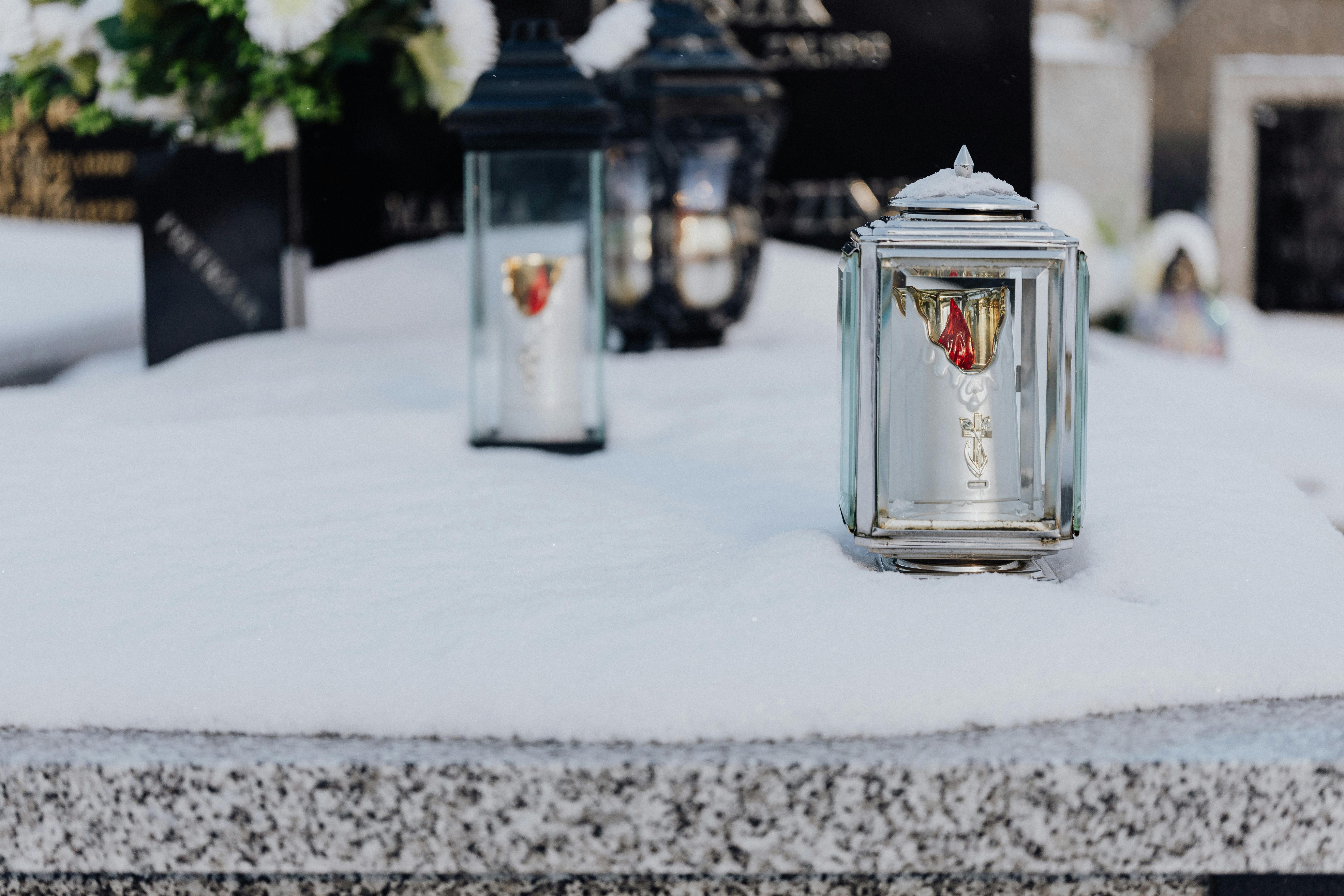 Messages That Last: Ways to Stay in Touch After Your Loved One Has Gone